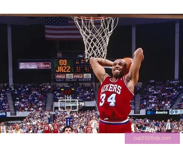 巴克利公开支持体罚教育认为打屁股有助于孩子记住教训