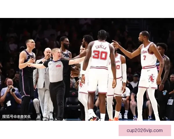 热火骑士再度交锋阿德巴约韦尔强攻内线艾伦复出成胜负关键看点